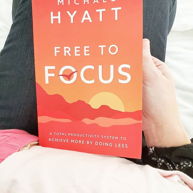We are having a wonderfully lazy Saturday. Hotel room, library trip, baby snuggles, planning for the week... it's just very low key, and a needed day to recharge. 
I was sent this book as part of a launch team, and ooooh....so good! Like, really good. If you want to make your time work for you, and cut out non essentials so you can focus on what really matters, this is a book for you! Check out my stories for the link to preorder. 
Speaking of books, what's on your book shelf lately? Anything good? .
.
.
.
#personalgrowth #personaldevelopment #selfcare #freetofocus #michaelhyatt #productivitytips #plannermom #wahmtips #homeschoolmom #blogwithheart #newenglandfamily #bostonmom #bloggermom #mommyblogger #christianmom #wordbeforeworld #readaloud